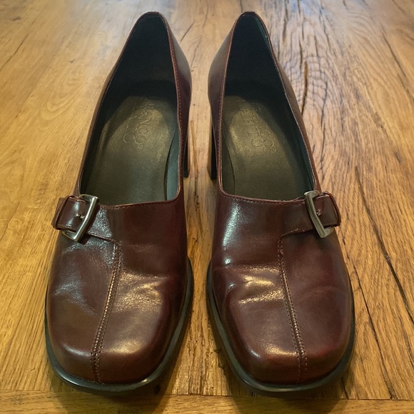 Ladies Franco Sarto Trophy Pump size 8 - Picture 2 of 7